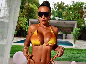 Miss Lexa Grants Unlimited Access