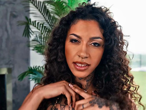 Ravyn's Anal Ecstasy